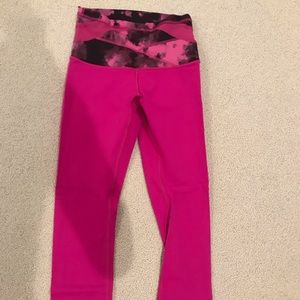 Lululemon Wunder Under Cropped Pants